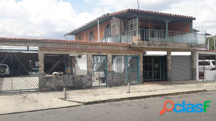 959 m² Amplia Casa en venta en Av. Matías Salazar,