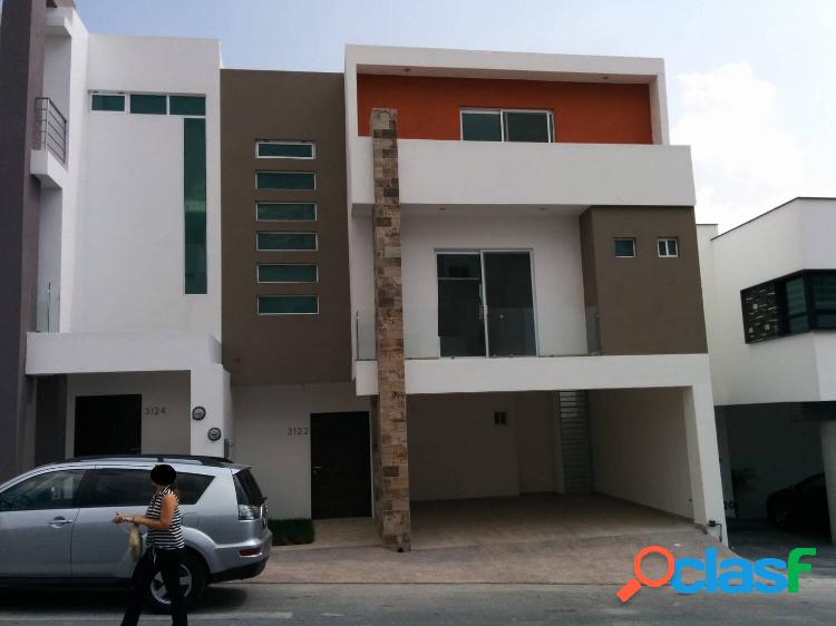 Se vende casa equipada en Colinas del Valle