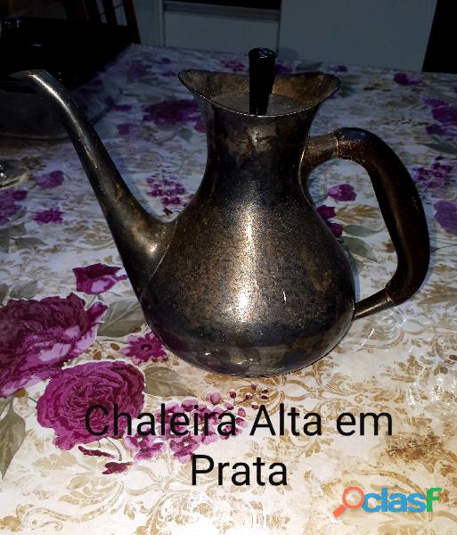 Chaleira Alta em Prata