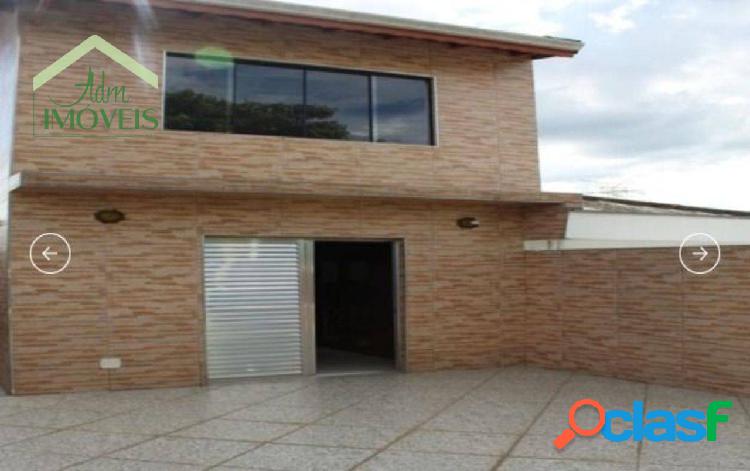 Sobrado com 3 dormitórios à venda, 212 m² por R$ 795.000