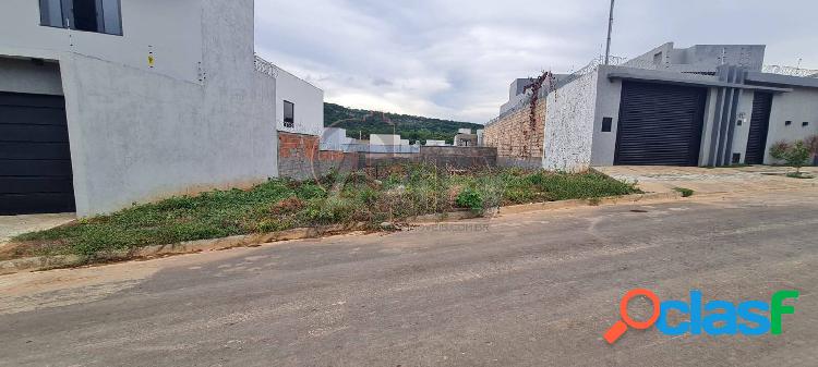 vendo lote de 242m² com projeto já aprovado na prefeitura