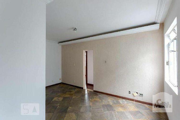 Apartamento, Sagrada Família, 2 Quartos, 1 Vaga, 1 Suíte