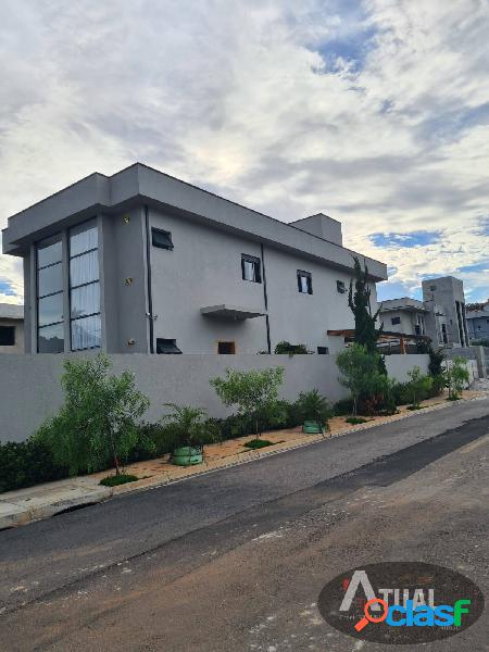 Casa a venda em Atibaia Sobrado com 3 Dormitório