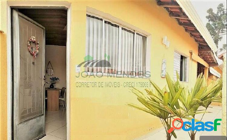 Casa à venda em Condomínio, no Jardim Colonial,