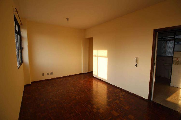 Apartamento, Prado, 2 Quartos, 1 Vaga, 0 Suíte