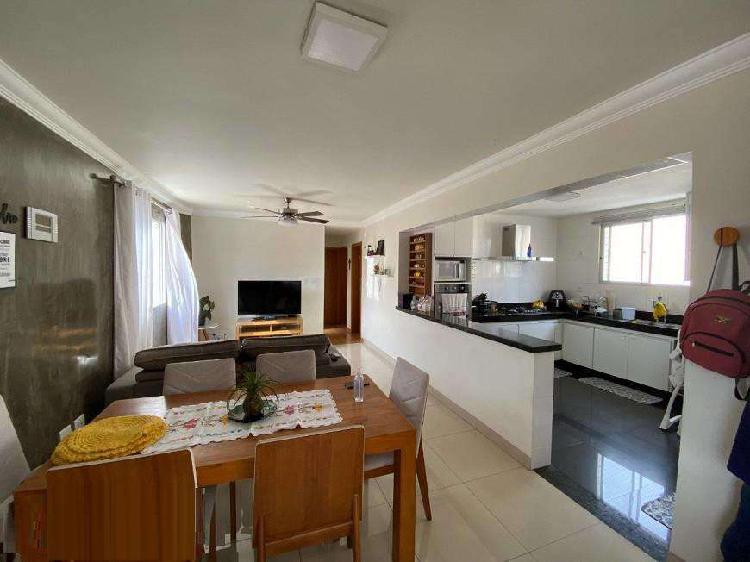 Apartamento, Sagrada Família, 3 Quartos, 2 Vagas, 1 Suíte