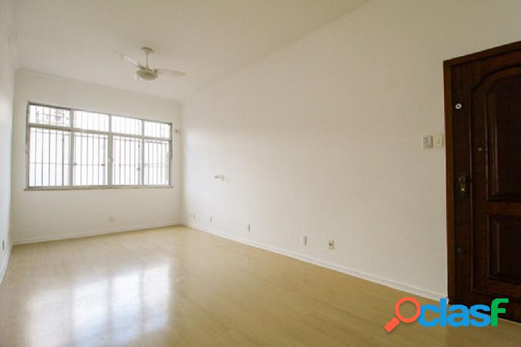 Apartamento com 3 quartos, 85m², à venda