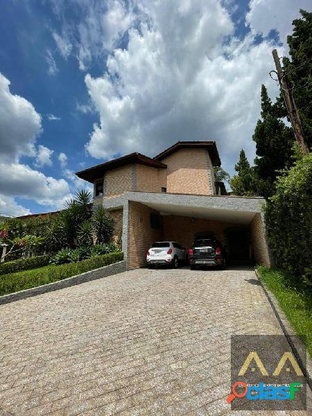 Casa a Venda Residencial 9 - Garagem para 9 vagas