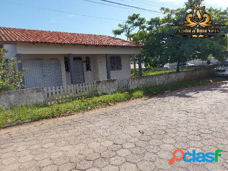 Casa de 3 quartos em Navegantes - 2 terrenos - Quadra Mar