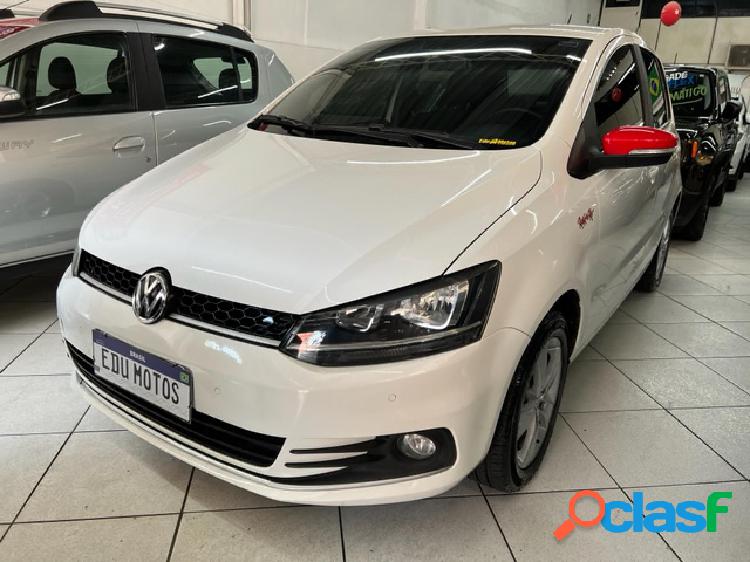 VOLKSWAGEN FOX ROCK IN RIO 1.6 MI TOTAL FLEX 8V 5P BRANCO