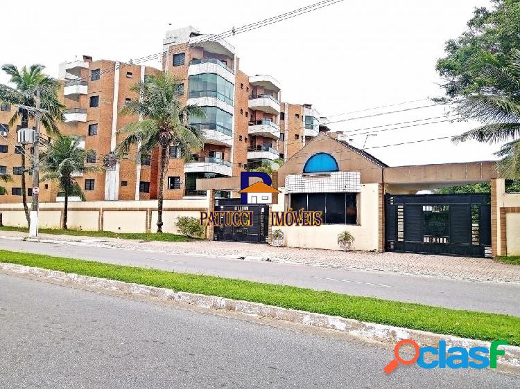 ALUGA-SE APARTAMENTO PRÓXIMO AO CENTRO COM VISTA AO MAR