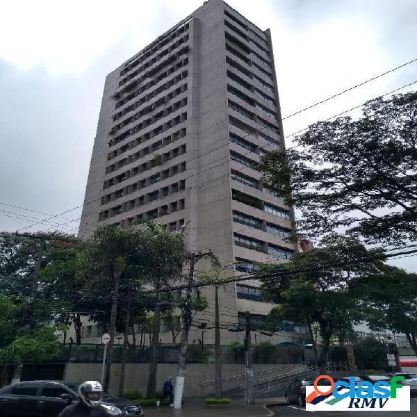 Apartamento com 3 dormitórios à venda, 270 m² por R$