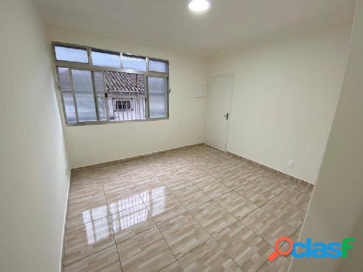 Apartamento 2 Dormitórios - Reformado - Garagem-