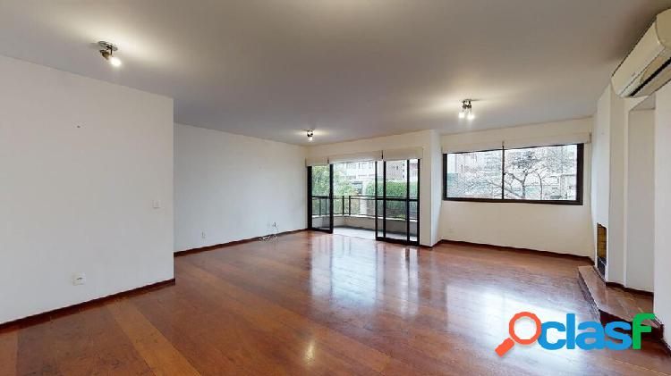 Apartamento com 4 quartos, 196m², à venda