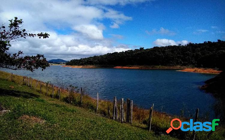 Chácara Fundo Represa Vargem 2.800 m²!