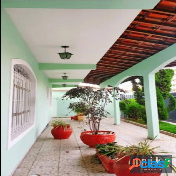 Lindo sobrado com piscina - ótima localização - Zona Sul