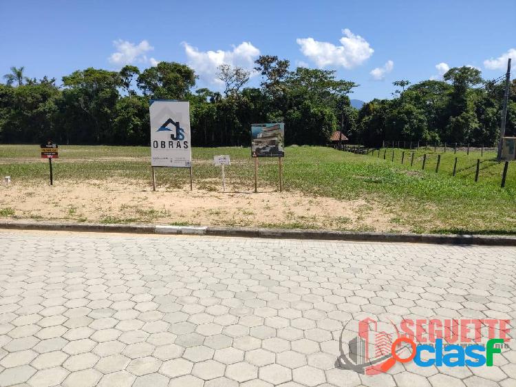 Lote em módulo novo rua pavimentada