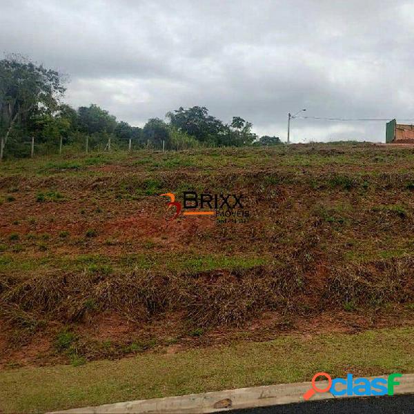 TERRENO EM ACLIVE- 300M² Á VENDA- CONDOMÍNIO ENTRE SERRAS