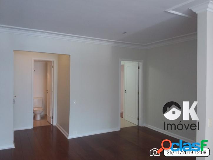 Apartamento com sacada: 140m², 3 quartos e 2 vagas -