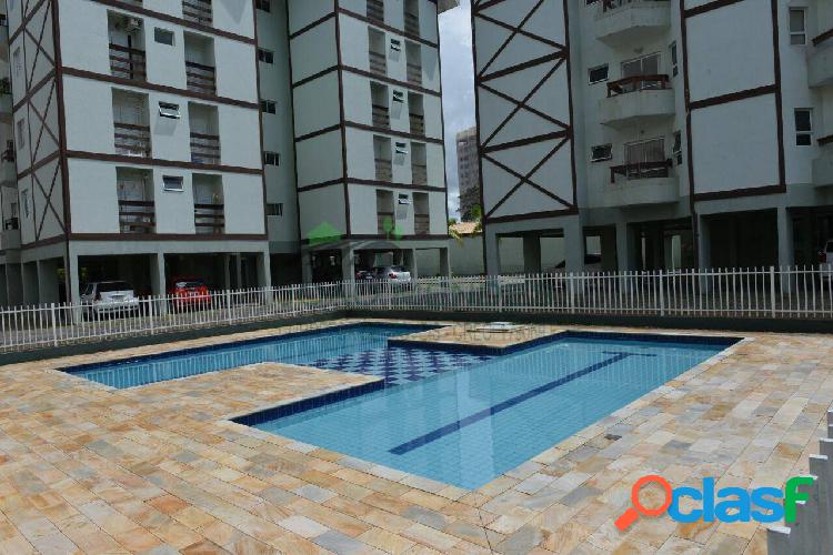 Apartamento á venda em Condomínio, no Atibaia Jardim.