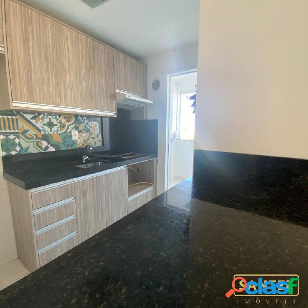 EXCELENTE APARTAMENTO SEMIMOBILIADO COM 2 DORM (1 SUÍTE) NO