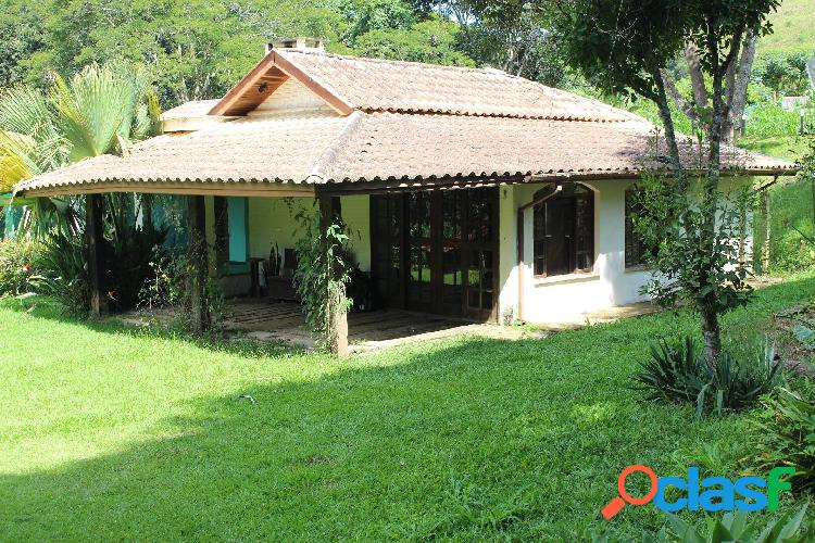 Casa térrea a venda no Bairro Santa Cruz