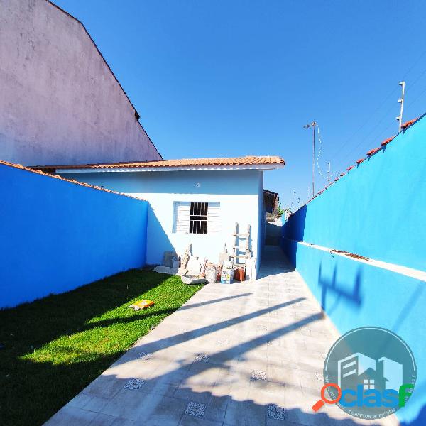 Casa nova, super espaçosa e bem localizada.