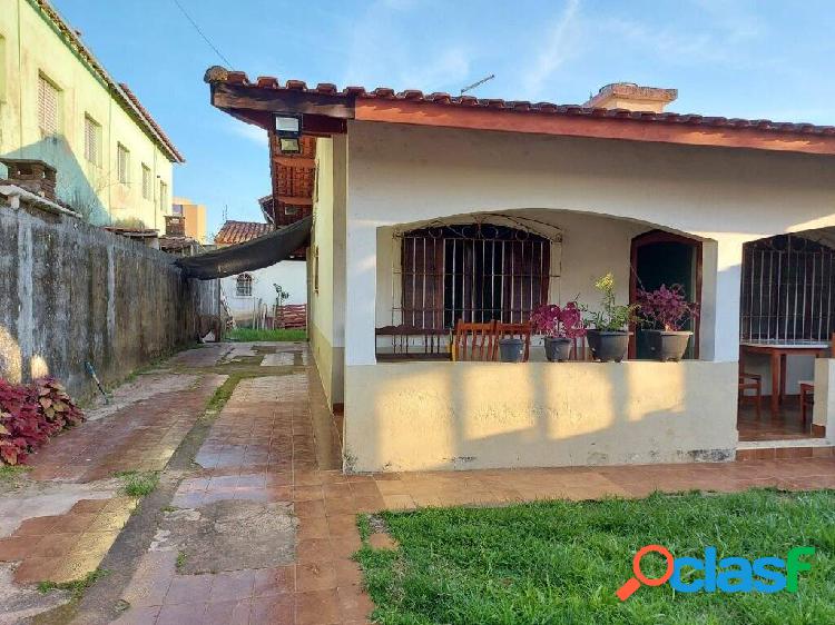 VENDE-SE LINDA CASA PERTO DA PRAIA - MONGUAGA