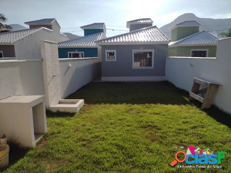 Casa Linda Com 3 Quartos e Área de Churrasqueira em