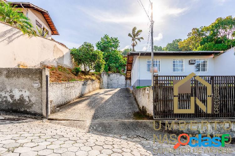 Casa a venda no bairro Tribess em Blumenau SC.