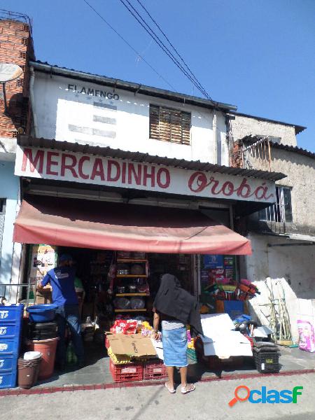 salão + casa em cima