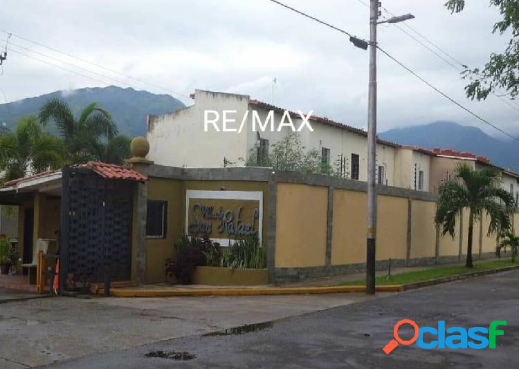 En Venta Townhouse en obra gris en Residencia San Rafael