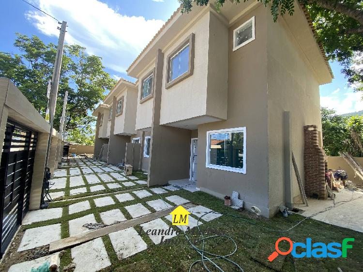 LINDÍSSIMAS CASAS DUPLEX PRÓXIMO AO CENTRO COMERCIAL