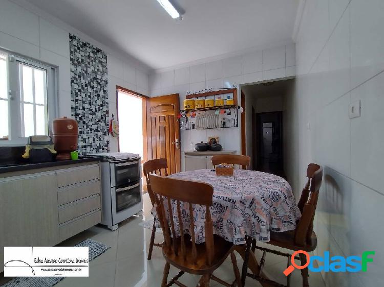 CASA TÉRREA 2 DORMS.(1 SUÍTE) E 2 VAGAS - 95M² -
