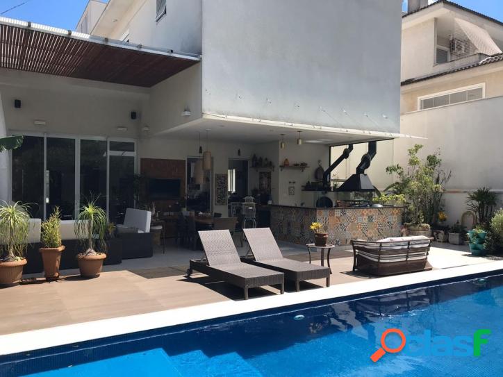 Casa à Venda no Melville com 680m² A/C Valor R$ 4.000.000.