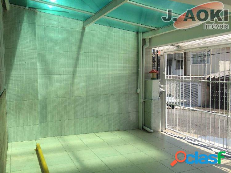Sobrado para aluguel possui 170 m2 com 3 quartos em