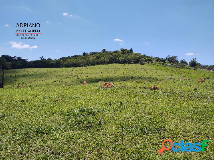 MARAVILHOSO TERRENO COM 27.000M² - CONDOMÍNIO RURAL -
