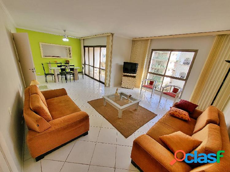 AMPLO APARTAMENTO, 04 DORMITÓRIOS, APENAS 200M DO MAR!