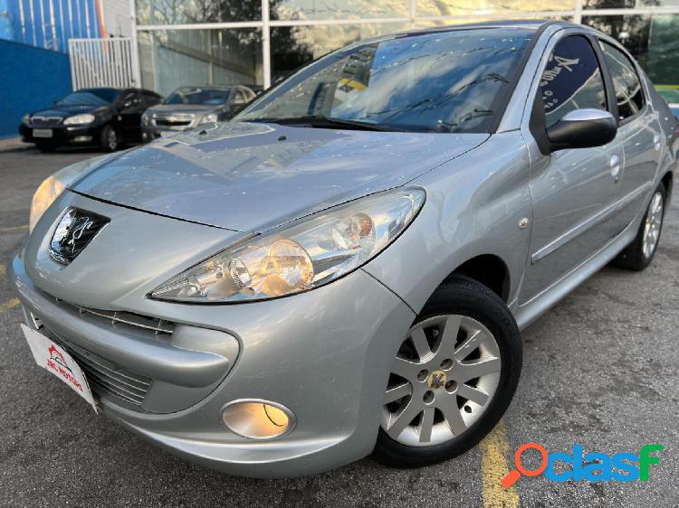 PEUGEOT 207 SEDAN PASSION XS 1.6 FLEX 16V 4P PRATA 2012 1.6