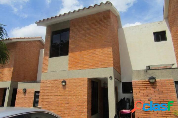 VENTA TOWNHOUSE EN ALTOS DE GUATAPARO