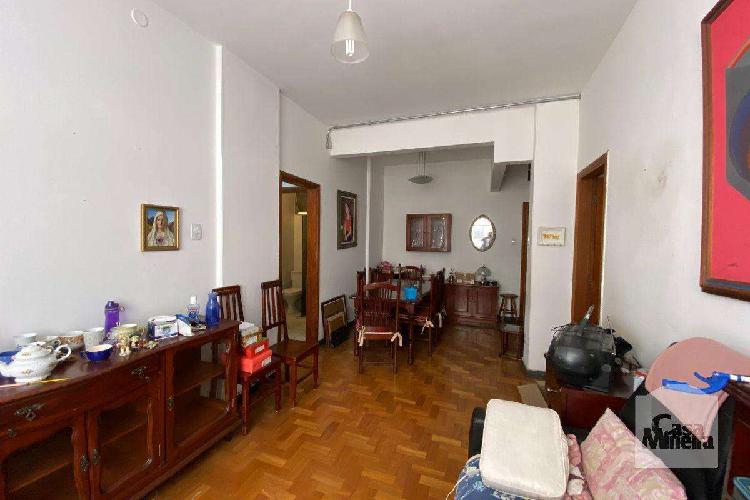 Apartamento, Centro, 2 Quartos, 0 Vaga, 1 Suíte