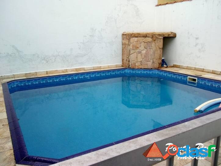 EXCELENTE IMÓVEL COM PISCINA