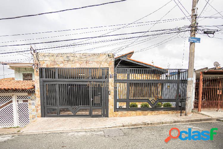 Vende Casa 4 Dormitórios por R$ 810.000,00, Vila Adalgisa,