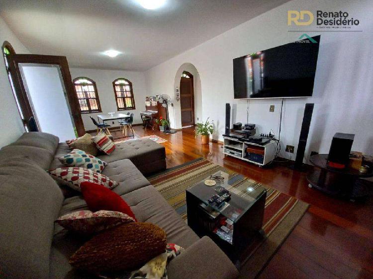 Casa, Santa Efigênia, 3 Quartos, 4 Vagas, 2 Suítes