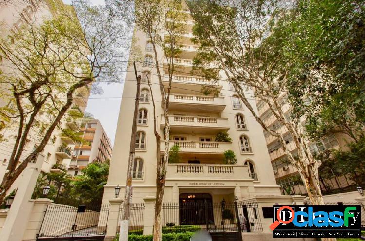 Apartamento à Venda no Jardins SP com 4 Suítes, 4 Vagas e
