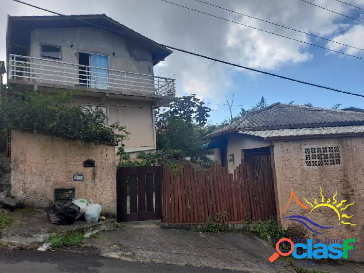 Bela Pousada com 2 Casas e 4 aps na Lagoa da Conceição -