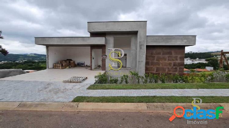 Casa À Venda em Condomínio Fechado - Alto Padrão -