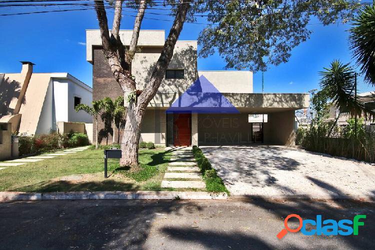 Casa reformada para venda em Alphaville, 4 dormitórios