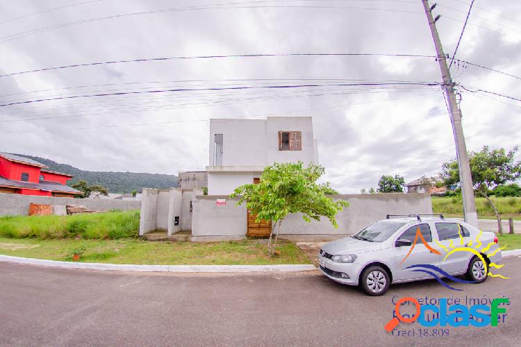Casa à venda com dois apartamentos - Florianópolis - Rio
