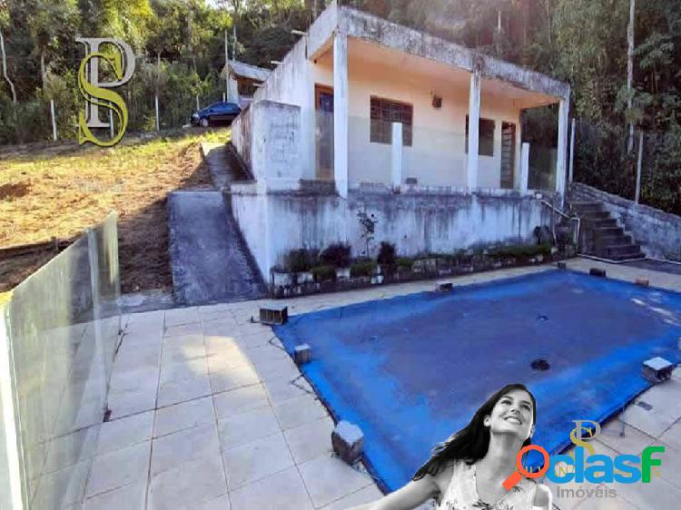 Chácara de 1.300 m² À Venda em Terra Preta - Mairiporã.
